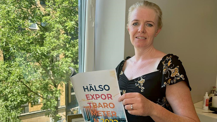 Maria Helling med Hälsoexportbarometern 2022