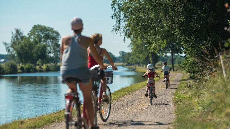 Göta kanal blir nationell cykelled   