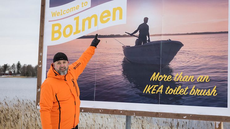Ordförande i Smålands Sjörike, kommunalrådet Magnus Gunnarsson i Ljungby, är stolt över deras nya slogan som tar ut Bolmen i en global kampanj.
