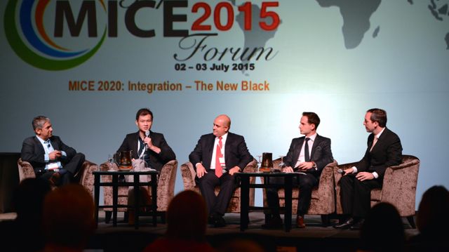Mark Laudi moderating the panel discussion on digital strategy at SMF 2015