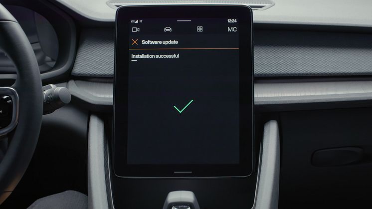 Programvareoppdateringer til Polestar 2 lastes ned via bilens internettilkobling og gjør det lett å installere nye forbedringer.