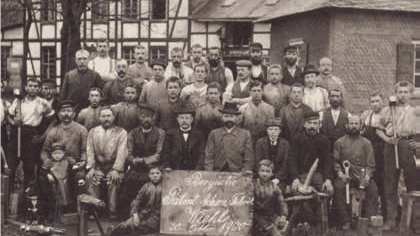 BPW Unternehmensgründer mit Mitarbeitenden im Jahr 1900