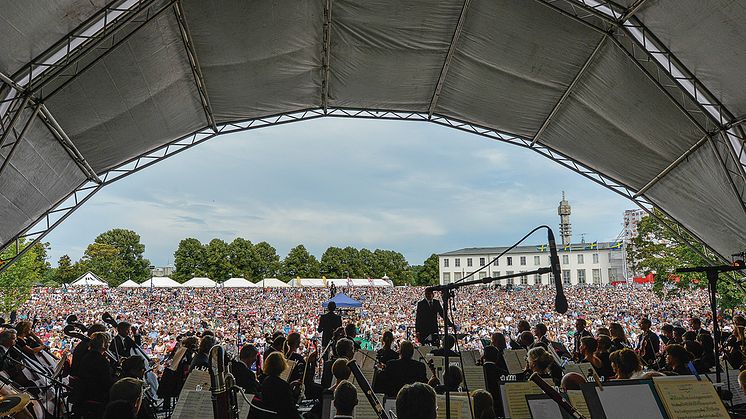 En kär sommartradition för många. Pressbild från en tidigare Gärdet-konsert. Foto: Jan-Olav Wedin