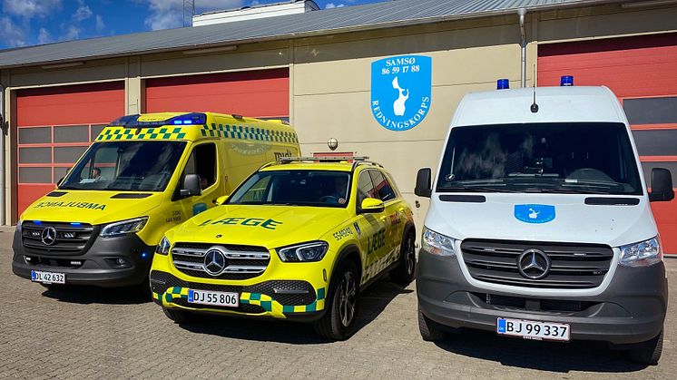 Samsø Redningskorps får leveret tre nye Mercedes-køretøjer af Ejner Hessel A/S