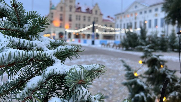 Pressinbjudan: Skridskobanan på Stortorget i Kalmar bjuder på vinteraktiviteter för hela familjen
