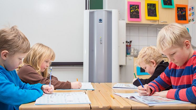 Svensk Ventilation uppskattar att det kan finnas 4 200 skolenheter i landet som skulle behöva åtgärda inomhusmiljön och luftkvaliteten.