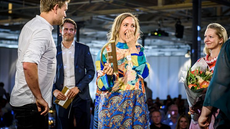 Mathilde Mackowski og Tonny Andersen modtager prisen som Årets Bedste Eksport-case 2018
