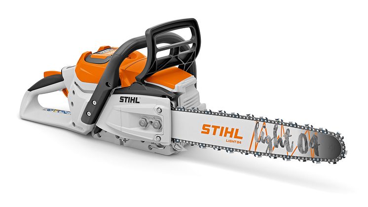 STIHL lanserar marknadens mest kraftfulla batteridrivna motorsåg och AP-systemets nya kraftbatteri