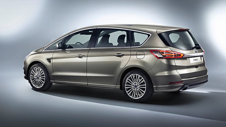 Ford-S-MAX_12