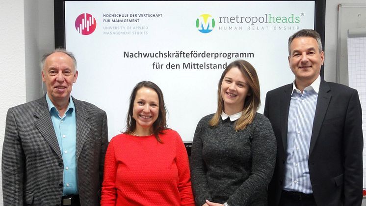 (v.li.): Prof. Dr. Michael Nagy, Dr. Mareike Martini, Yasmin Köhler, Roman Neuner. Foto: Janina Reichert.