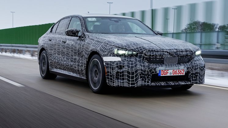 Helt nye BMW i5 Sedan på kamuflerte tester.