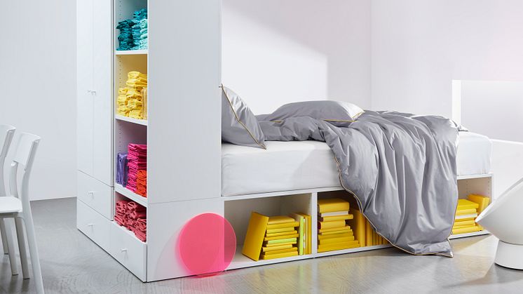 Det nye multifunktionelle PLATSA sengestel er blandt IKEAs augustnyheder.