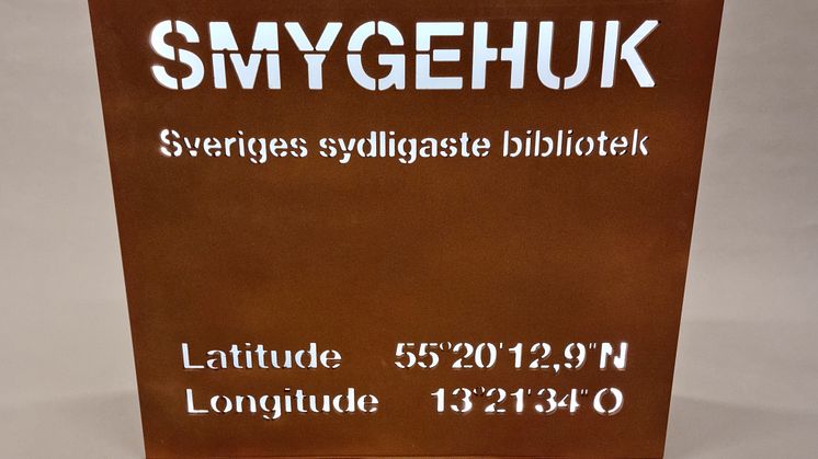 Skåne får Sveriges sydligaste bibliotek när Studieförbundet NBV öppnar 100 nya minibibliotek. Författaren Joakim Palmkvist inviger i Malmö där också Falafels svenska fader hyllas.