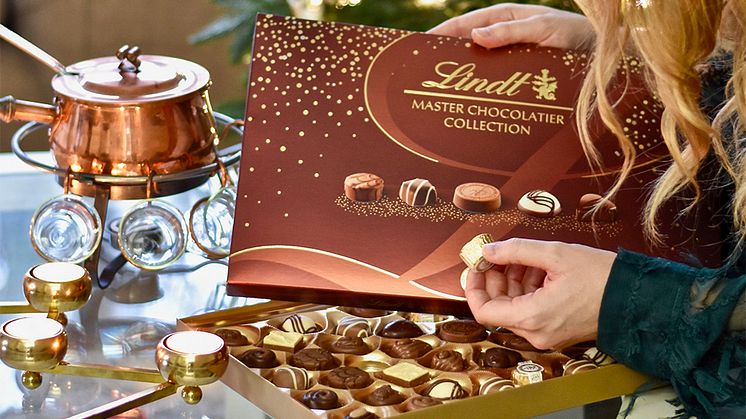 Sätt guldkant på julfirandet med exklusivt  utvalda praliner från Lindts Chokladmästare i årets julutgåva av MASTER CHOCOLATIER COLLECTION