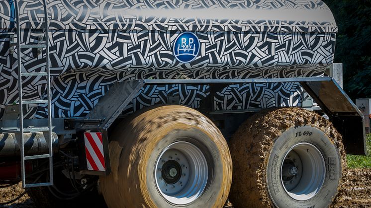 AGRO Drive, die neue Antriebsachse von BPW, verbessert die Traktion von Fahrzeugen bei schwierigen Bodenverhältnissen.