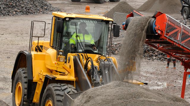 “Från berg till motorväg" - Swecon och Sandvik Mining and Construction visar maskiner för hela processen