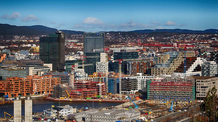 Telia og Multiconsult samarbeider om utvikling av smarte bygg og samfunn. Illustrasjonsbilde fra bygging av Bjørvika i Oslo: Photorama/Pixabay.