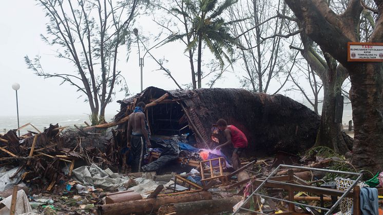 60 000 barn i akut behov av hjälp efter cyklonen i Vanuatu