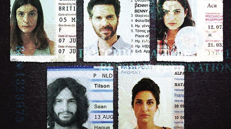 ​Under falsk identitet (originaltitel Kfulim) är en israelisk verklighetsbaserad spionthriller i åtta avsnitt som kretsar kring Emma, Ben, Asia, Sean och Natalie. 