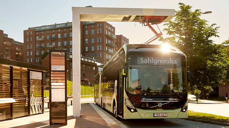 volvo_electric_articulated_concept_bus_1