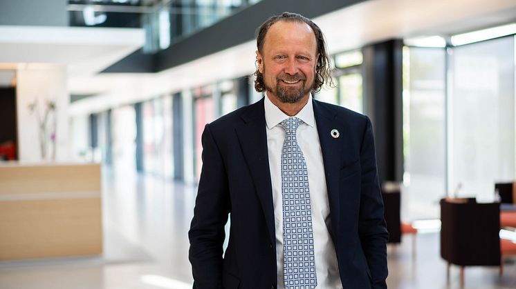 Jan Erik Saugestad, CEO Storebrand Asset Management: “We observe that in this turbulent, less predictable market, clients are attracted to our ability to offer clients a diversified range of long-term investment strategies driven by sustainability."