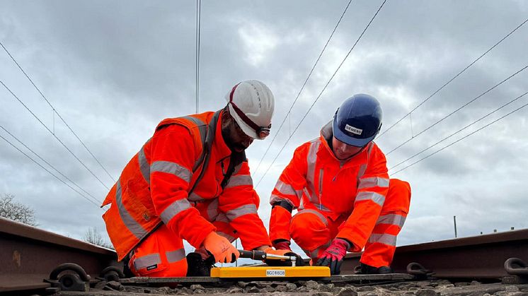 Engineers working on the East Coast Digital Programme between Welwyn Garden City and Hitchin