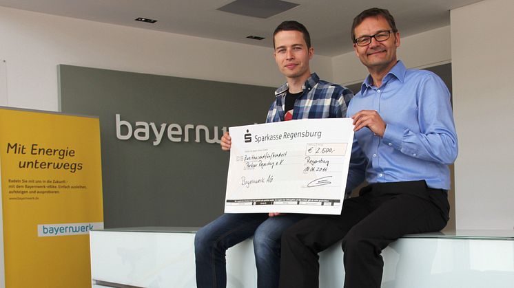 Der nächste Schritt zur Trendsport-Halle: Parkour Regensburg e. V. erhält 2.500 Euro vom Bayernwerk