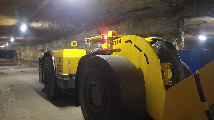 Cavotec HOI enables the safe, efficient remote operation of the Atlas Copco ST Tram loader.
