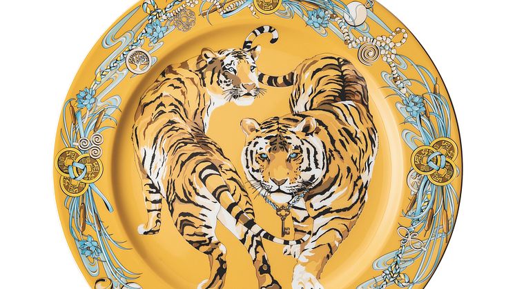 For the Chinese New Year 2022, Rosenthal picks up on the tiger sign in a powerful design.