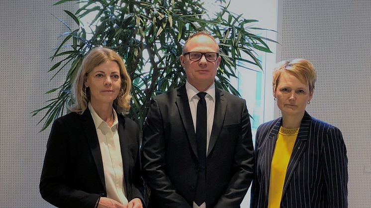 Karin Brynell, SVDH, Björn Hellman, Livsmedelsföretagen och Anna-Karin Hatt, LRF, träffade den 1 mars landsbygdsministern