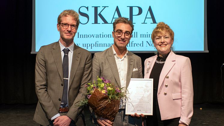 Björn Florman, Stockholmsmässan, årets vinnare Samer Issa och  Minoo Akhtarzand, ordförande i Stiftelsen SKAPA