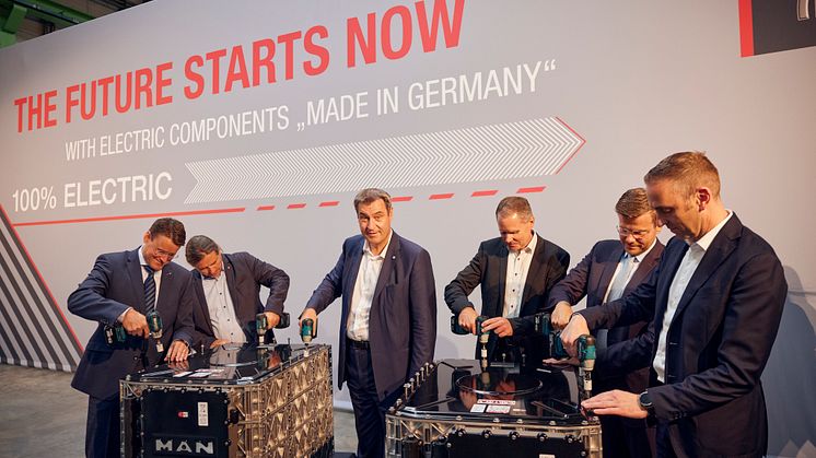 Beslutningen om at investere i Nürnberg fabrikken, som et kommende sted for produktion af batterier til MANs e-køretøjer, blev offentliggjort på selve fabrikken i Nürnberg