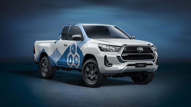 Transforming a Toyota Hilux pick-up into a hydrogen fuel cell vehicle