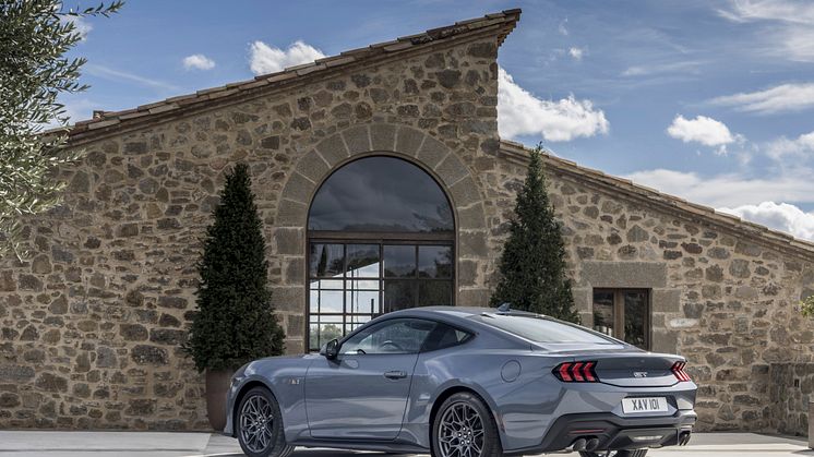 2024 FORD MUSTANG COUPE (4)