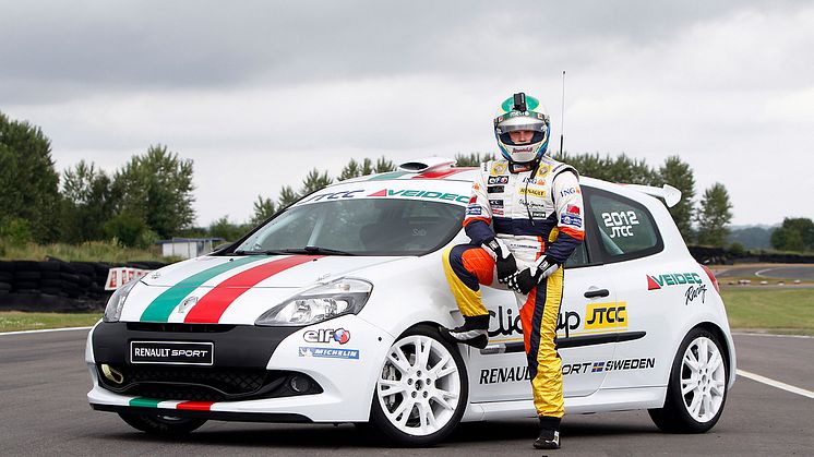 Alx Danielsson testade Clio Cup JTCC