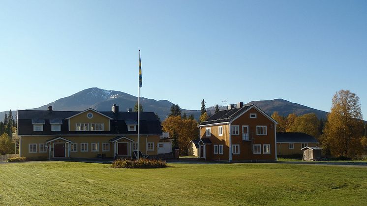 Fjällgården Enaforsholm donerades till KSLA av A.W. Bergsten. Läs mer i Aktuellt från KSLA nr 6-2023.