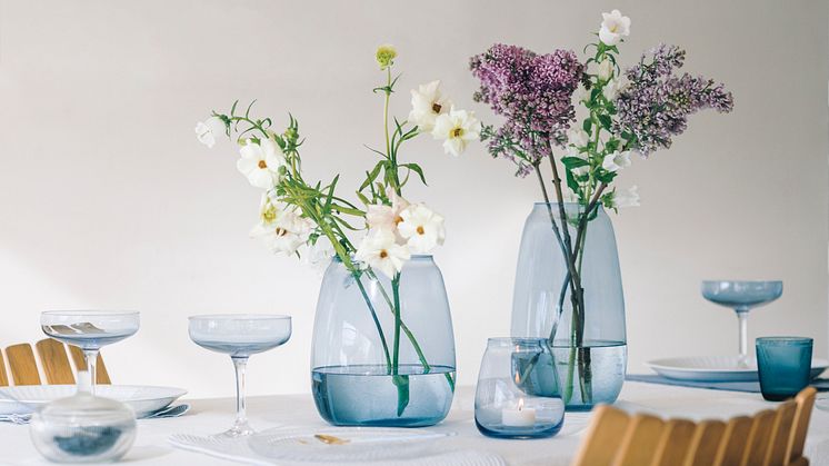 Himmel, hva du er blå - vakre vaser og lyslykter fra Hadeland Glassverk