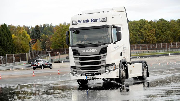 Die Spedition Spengler nutzte das Scania Fahrsicherheitstraining kurzerhand als Firmenevent.