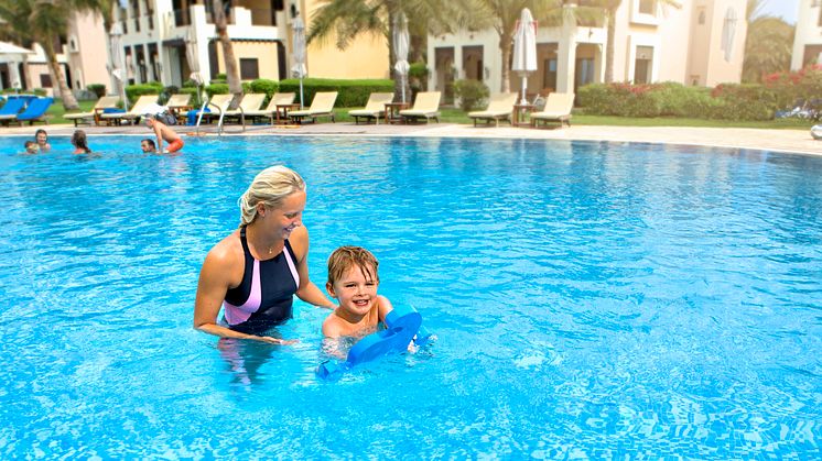 Svømmeskole med Apollo i Dubai