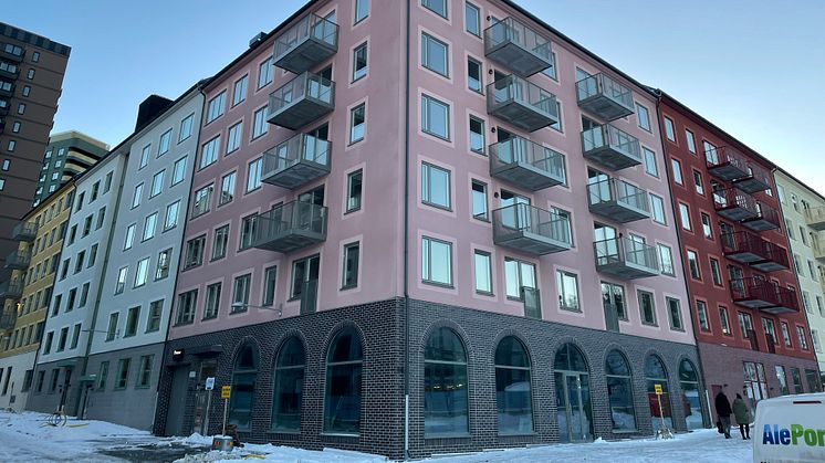 Nu har 182 nyinflyttade hyresgäster fått nycklarna till sina nya hem i kvarter 5, Närheten i Kallebäcks Terrasser. 