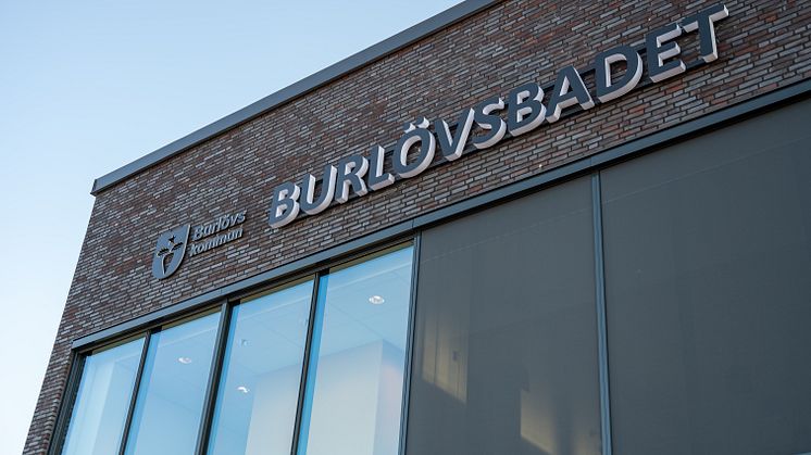 Fredagen den 13 januari stängdes Burlövsbadets alla bassänger vid 16.00-tiden på grund av förhöjda värden av trikloramin. 