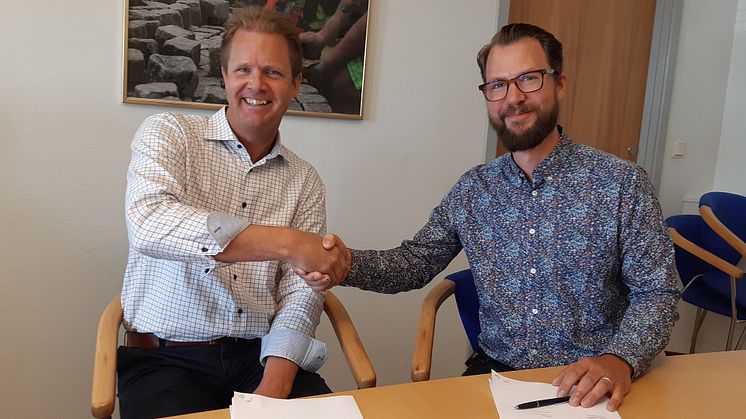 Tobias Pettersson, NCC, och Jonas Schrevelius, Kristianstads kommun, ser fram emot det unika samarbetet.