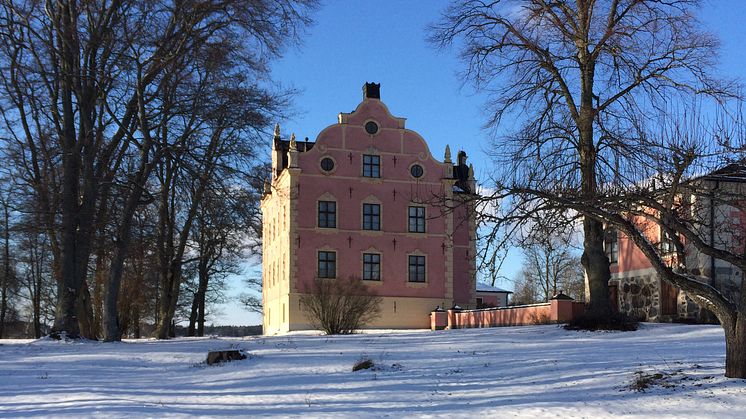 Gå på spökvisning med ett sällsynt besök på slottsvinden på Skånelaholms slott lördagen den 15 december.