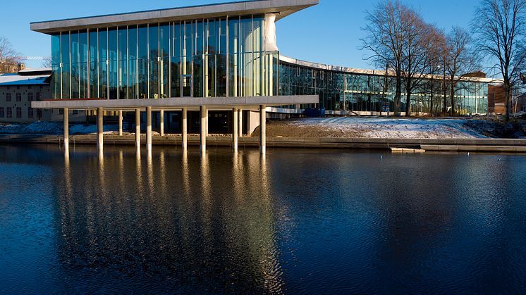 Stadsbiblioteket i Halmstad vid Nissan. Foto: Patrik Leonardsson
