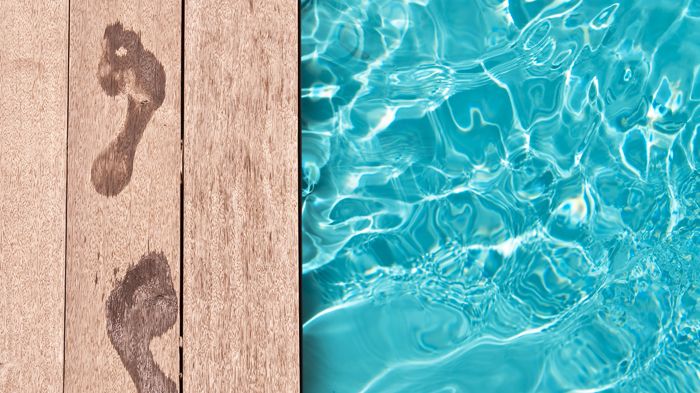 Hautpilze lauern oft im Schwimmbad. Bild: Delphimages | stock.adobe.com