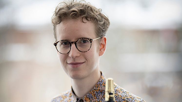 Theo Hillborg har en bred repertoar med allt från barock till jazz och modern konstmusik. (Foto: Bo Söderström)