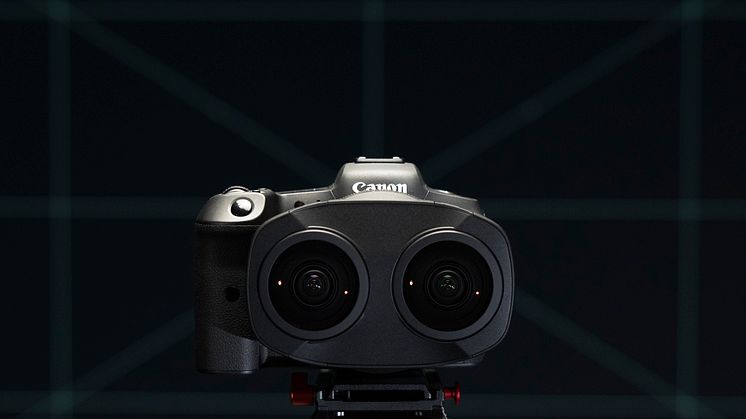 Canon RF 5.2mm F2.8L DUAL FISHEYE lens,