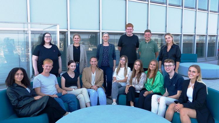Karrierestart bei alltours: Im August haben 14 Nachwuchskräfte ihre Ausbildung beim Düsseldorfer Reiseveranstalter begonnen.