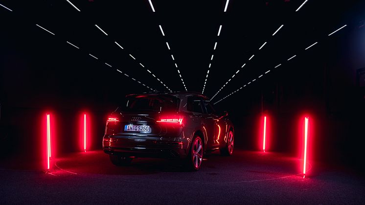 Audi Q5 with digital OLED in the Audi light channel