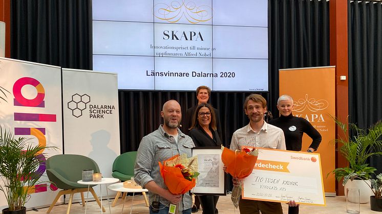 Fredrik Bokvist och Lars Thelin, Vivolab AB från Falun, får SKAPA-priset för sin högkvalitativa medicintekniska produkt Breease.